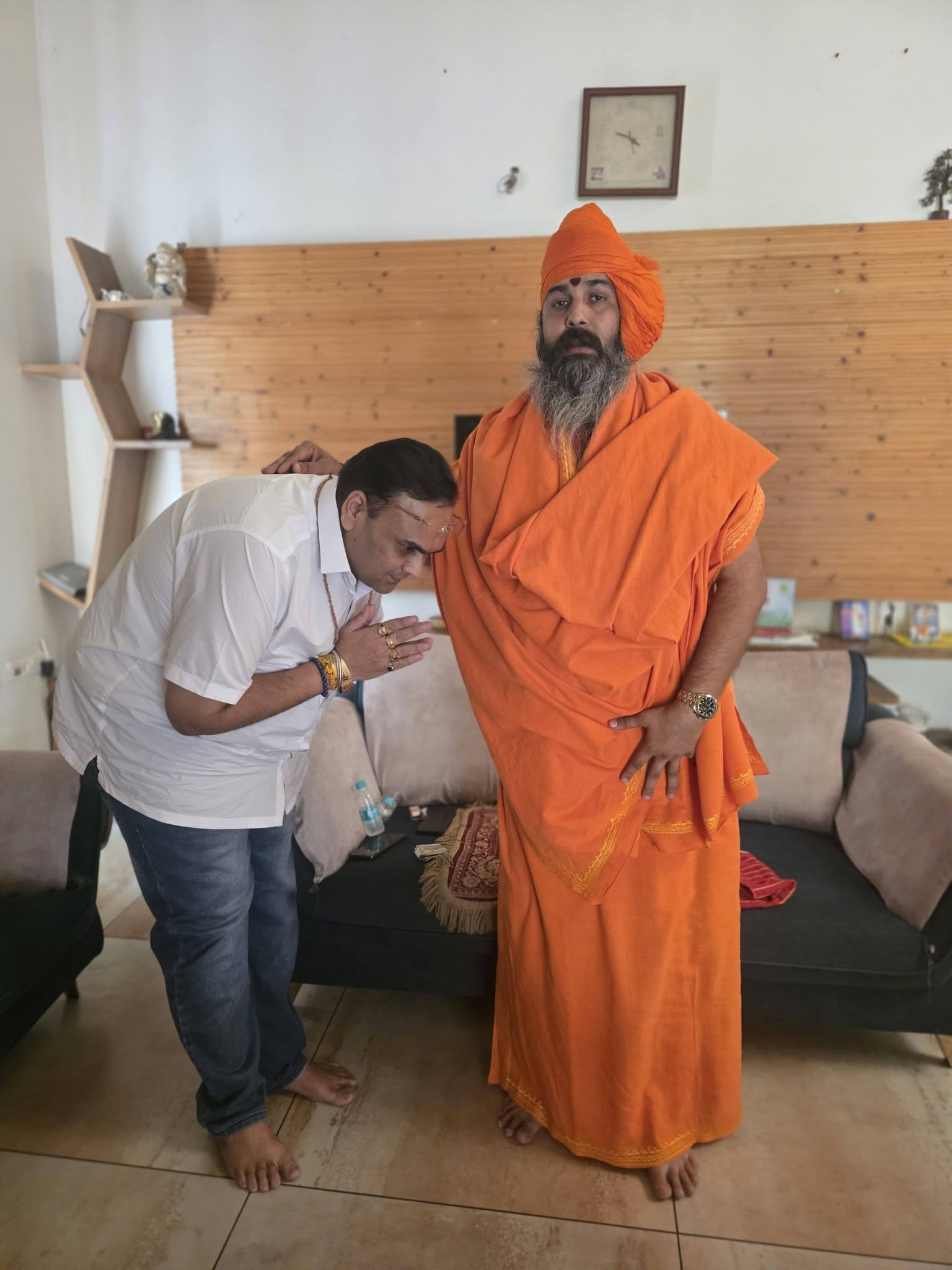 તા.૦૭-૦૩-૨૦૨૬ ના રોજ મહામંડલેશ્વર સંગમ ગિરિએ ગુરુજીના દર્શન કરીને આશીર્વાદ મેળવ્યા.